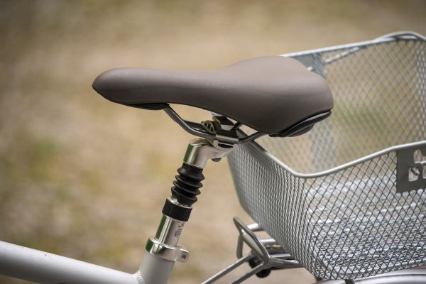 bike seat with bike rack on the back