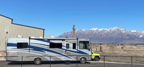 cleaning the RV roof