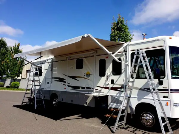 Measuring and installing RV awning replacement fabric